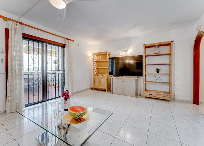 Διαμέρισμα With Pool View *